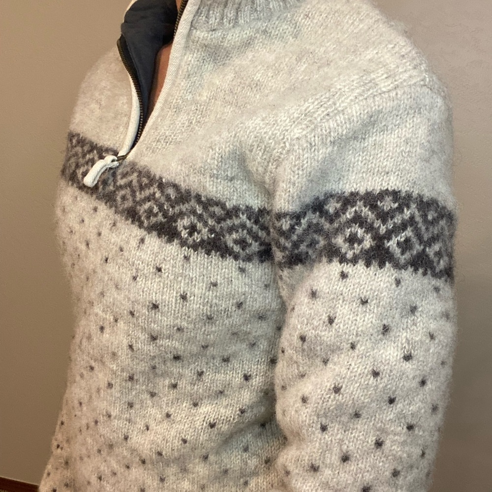 Wool half zip pullover. Size Large - Picture 3 of 5